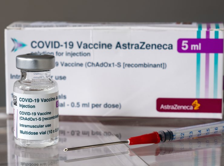 Vaccino AstraZeneca (depositphotos) - zapster.it